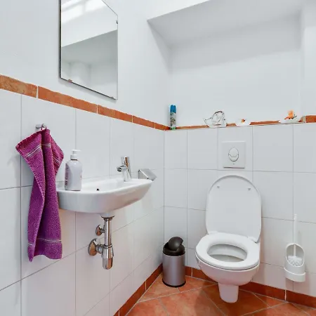 Spacious With Sauna In